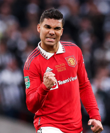 开云下载网址-再见曼联!欧冠三连巨星委屈离队!主动降薪,态度端正,堪称典范|卡塞米罗|皇家马德里|战术|高薪|皇马_新浪体育_新浪新闻