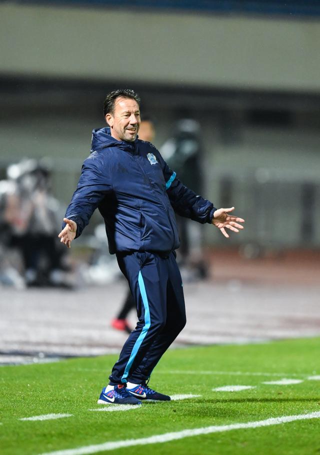 1641534658162038757.jpg 61c8772ff3e8190963734c8a.jpg