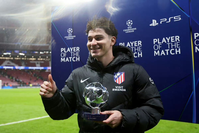 开云APP-巴萨欢迎阿尔瓦雷斯表态但设1亿欧转会费上限|巴塞罗那|马竞|托特纳姆热刺|马德里竞技|球员_新浪体育_新浪新闻